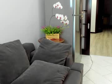 latina cam girl miya_kimmi image #1621714