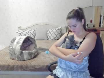 latina cam girl emmika_ image #1587606