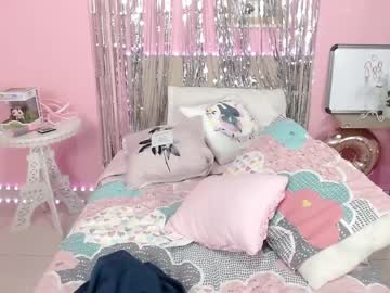 latina cam girl little_effy18 image #1162440