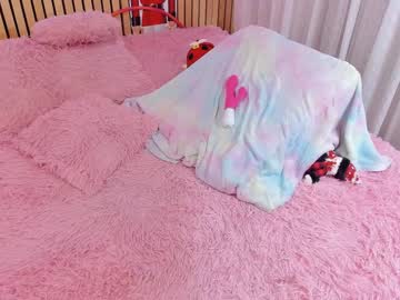 latina cam girl little_effy18 image #3879954