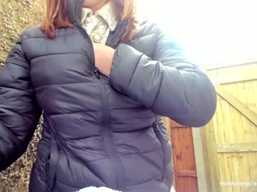 latina cam girl eatmypie69 image #2645978