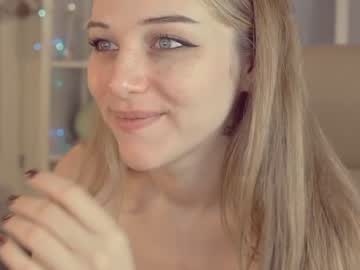 latina cam girl mia_milagros image #975697