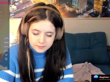 latina cam girl nessa_more image #2337900