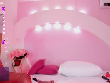 latina cam girl emilylittle image #3636543