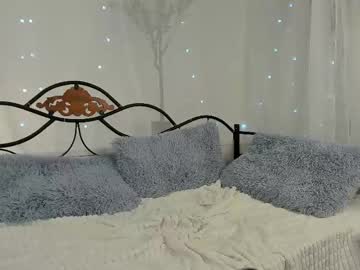 mikaelaeldzeo latina cam