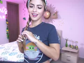 latina cam girl dani_moore image #961401