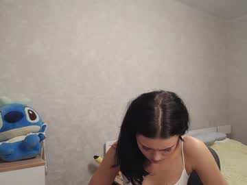 latina cam girl kira_little image #3028922