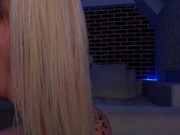 latina cam girl milana2005 image #3858303