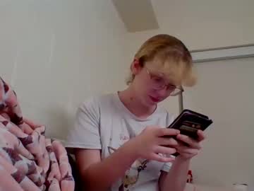 latina cam girl blonde_katie image #3856084