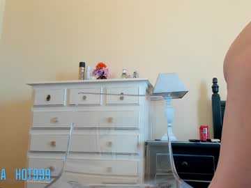 latina cam girl deea_hot999 image #3278385