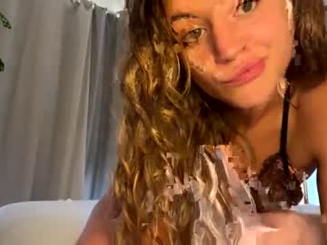 latina cam girl foxyone01 image #4200425