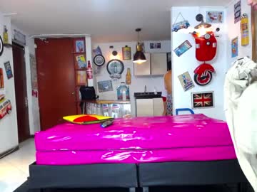 latina cam man sextwinksx image #2574790