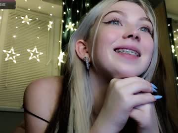 latina cam girl small_blondee image #3827379
