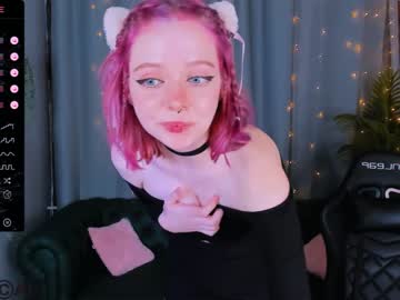 latina cam girl mo_na_ image #3670964