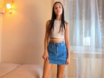 latina cam girl amandamedrano image #1873539