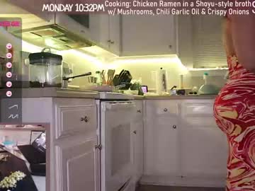 latina cam girl milavalentinax image #2410566