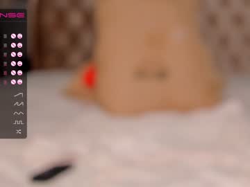 latina cam girl crystalreves image #209719