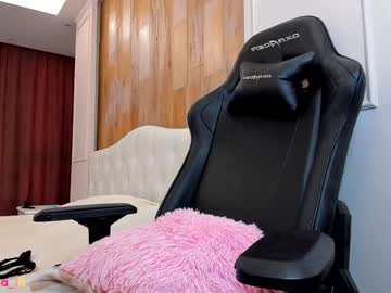 latina cam girl lika_moon image #1842325