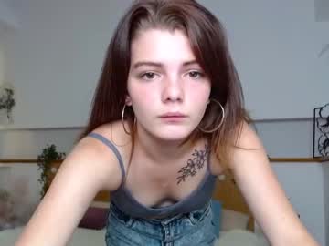latina cam girl litttle__flower image #1620334