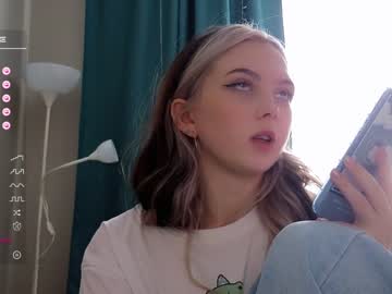latina cam girl small_blondee image #3632859