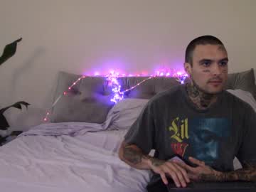 latina cam girl mari_and_jandro image #3127229