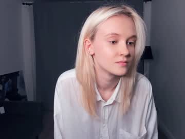 latina cam girl lili_summer image #3744422