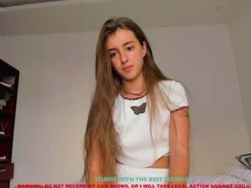 latina cam girl coy_amina image #1360761