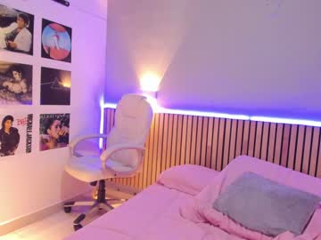 latina cam girl little_effy18 image #4166679