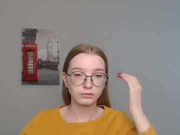 little_chamomile latina cam