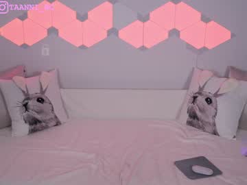latina cam girl taanni_bc image #2567693