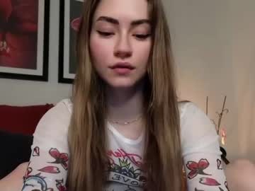 latina cam girl strawberryjamx image #4023040