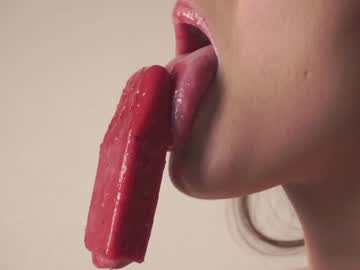 latina cam girl helenmoors image #2651373