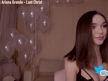 latina cam girl hollyextra image #702728