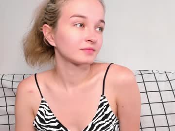 latina cam girl joanbravvo image #1425343