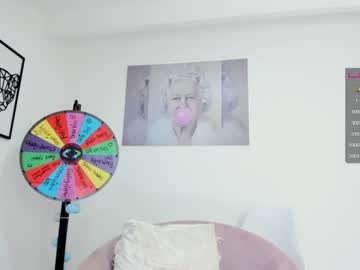 latina cam girl missniley image #1458499