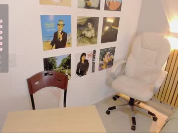 latina cam girl little_effy18 image #3827537