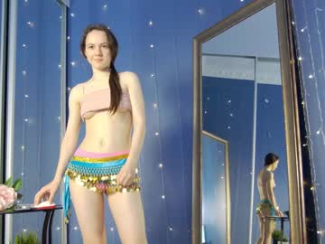 latina cam girl kriskras__ image #2921358