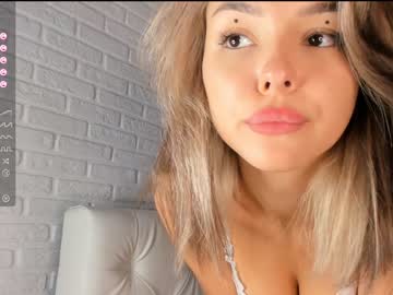latina cam girl mila_vita image #3548465