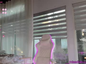 latina cam girl miss_diamond__ image #4160377