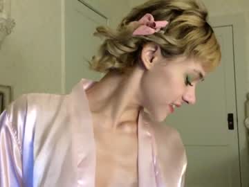 latina cam girl littlegreekflower image #4372307