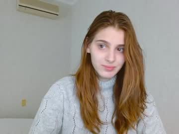 latina cam girl little_kitt1y_ image #3732397