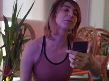 latina cam girl lizmreow image #1407210