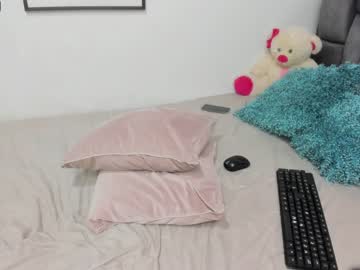 latina cam girl abigail_w image #888181