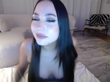 latina cam girl eevie_moon image #1321854