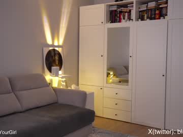 latina cam girl _blackbee_ image #3582357