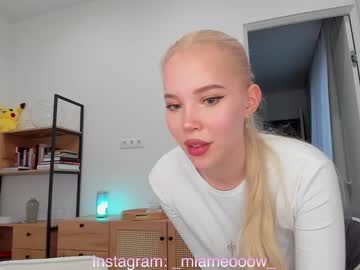 latina cam girl knee_ling image #3231946