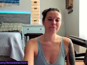 latina cam girl nellebeachgirl image #314076