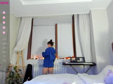 latina cam girl hee_jin image #2893869