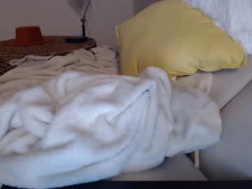 latina cam girl _natycutei19 image #2434221