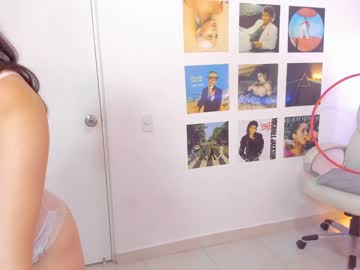latina cam girl little_effy18 image #3487118